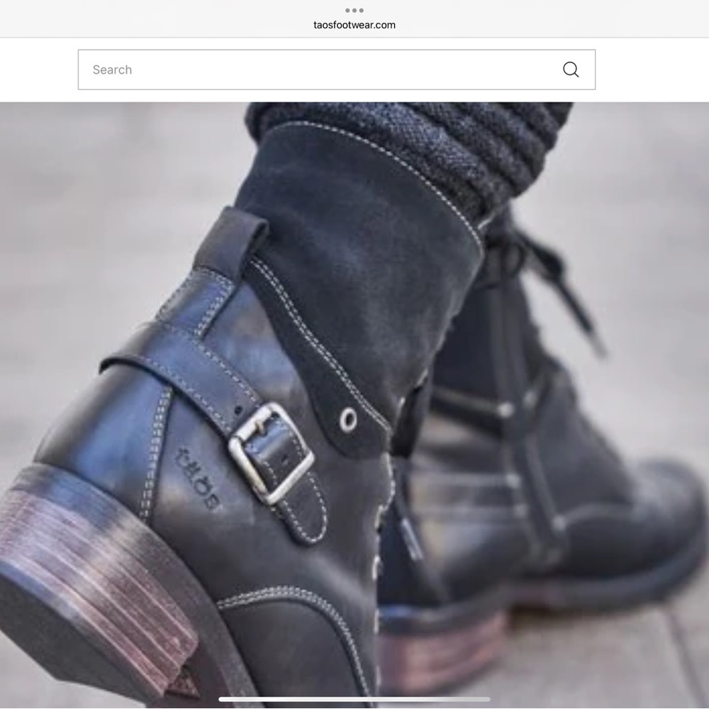 Taos navy blue leather and suede lace up and zip Crave boots EU 41 or US 10